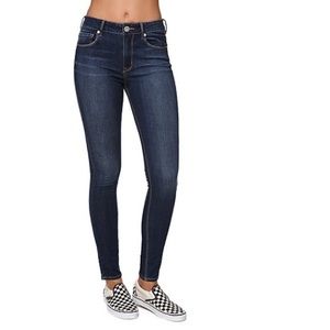 Bullhead High Rise Skinniest Jeans